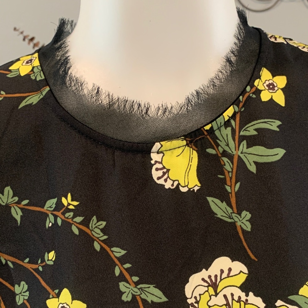 Who What Wear Black and Yellow Floral Blouse - Picture 6 of 7